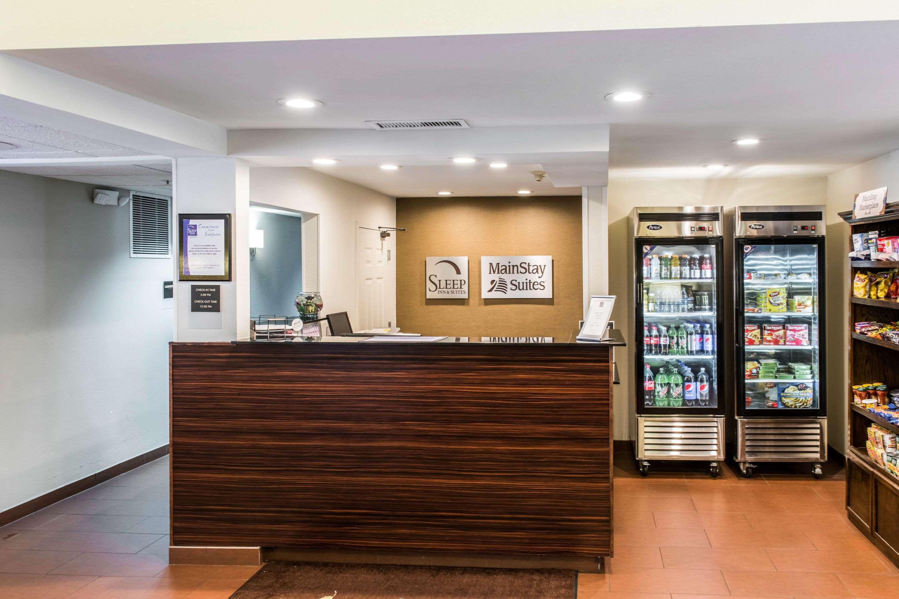 Imperial Sleep Inn & Suites מראה חיצוני תמונה