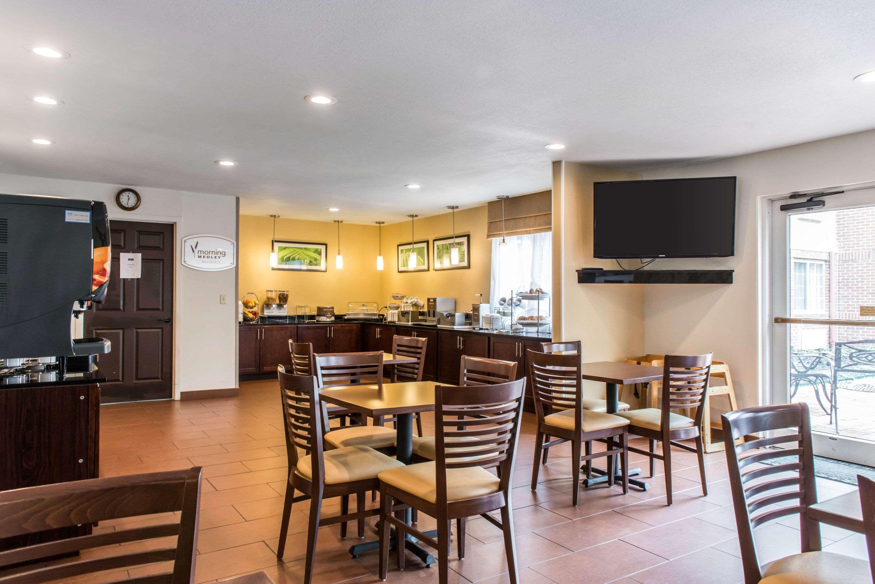 Imperial Sleep Inn & Suites מראה חיצוני תמונה