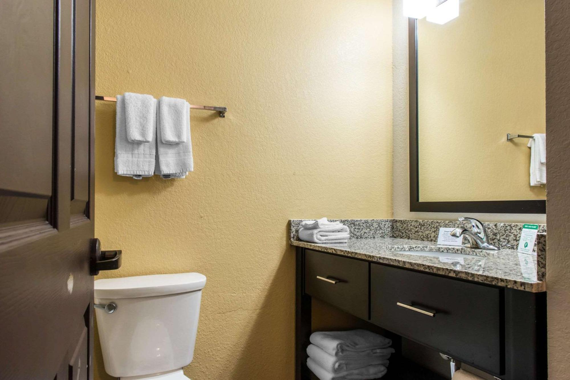 Imperial Sleep Inn & Suites מראה חיצוני תמונה