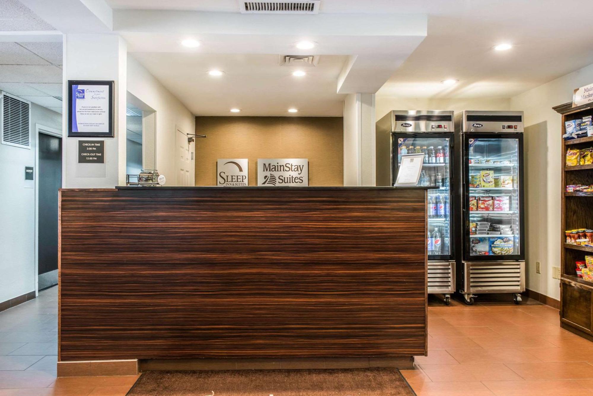 Imperial Sleep Inn & Suites מראה חיצוני תמונה